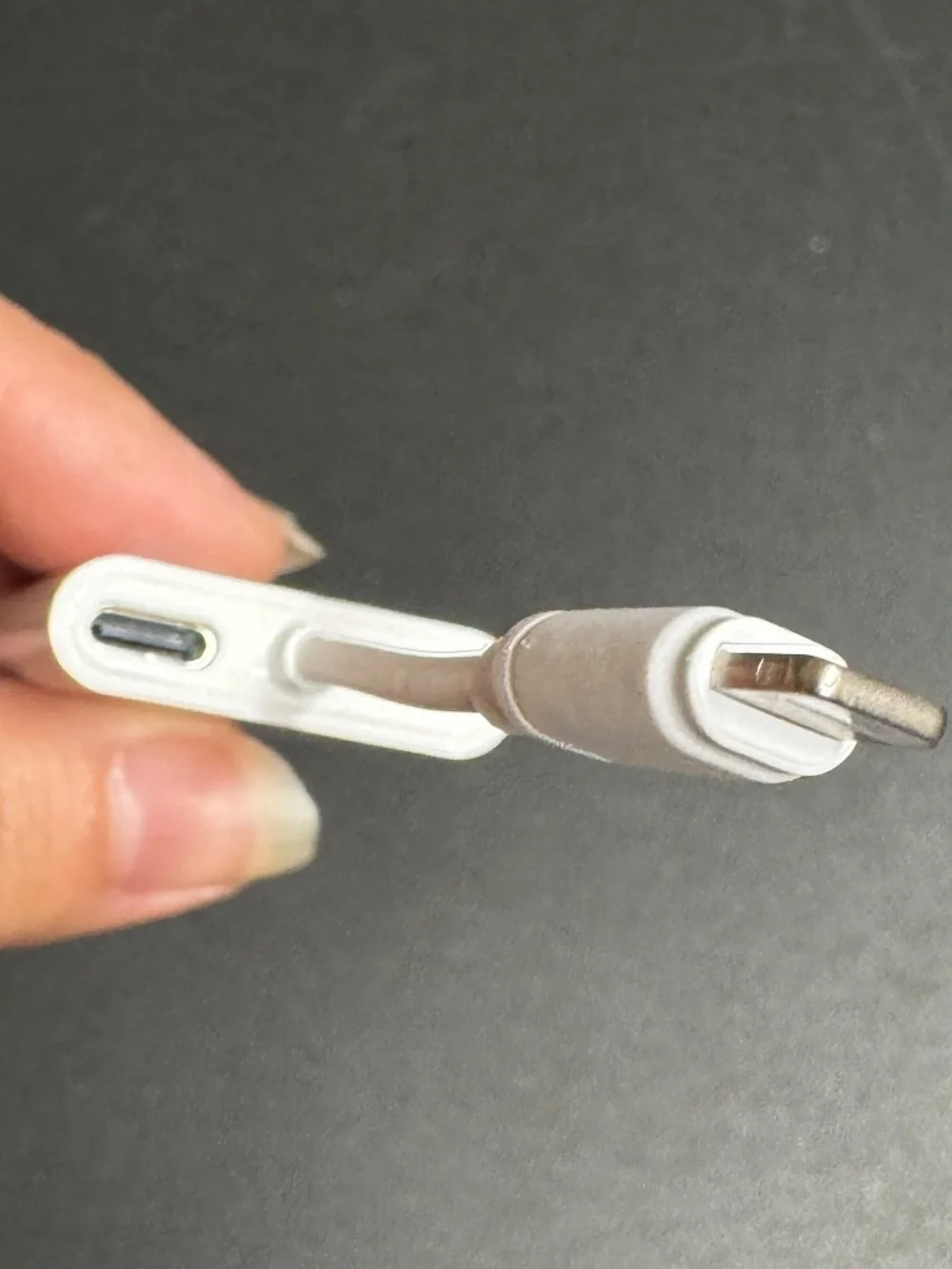 Vivitar iPhone SD Card Reader Lightning Adapter MOV4016
